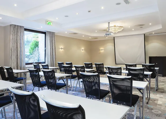 スカンディック パーク ホテル 4*