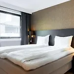 スカンディック パーク 4*